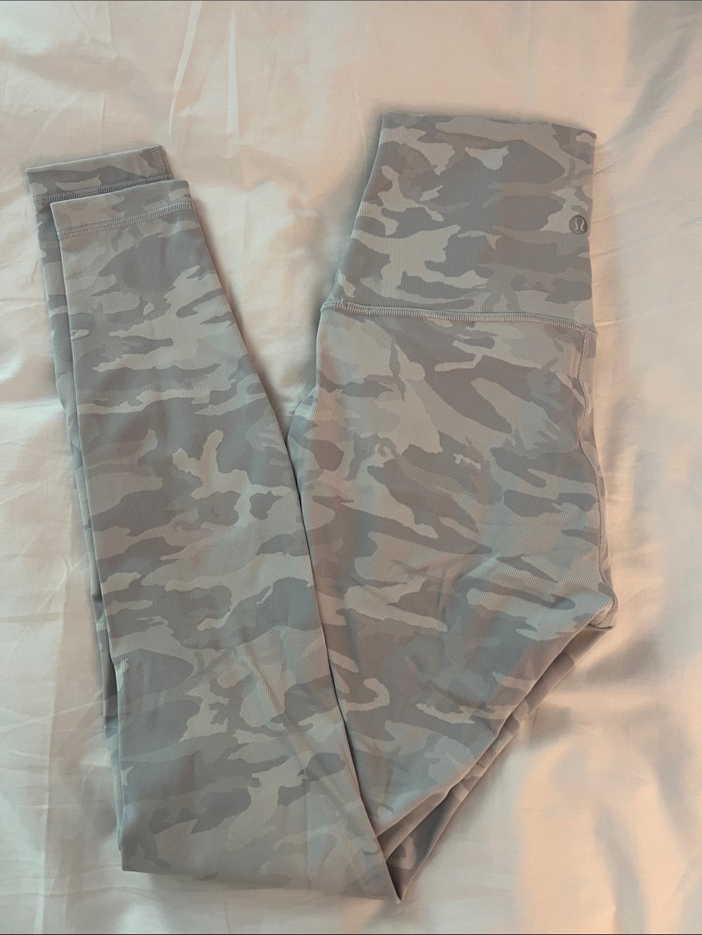Lululemon Athletica - Wunder Under Super High-Rise Tight 28" *Luxtreme Leggings